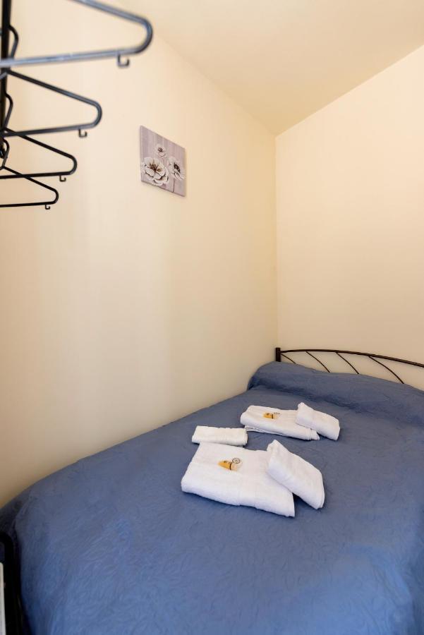 דירות אתונה Pure Urban Bedboxes Acropolis Metro Petralona מראה חיצוני תמונה