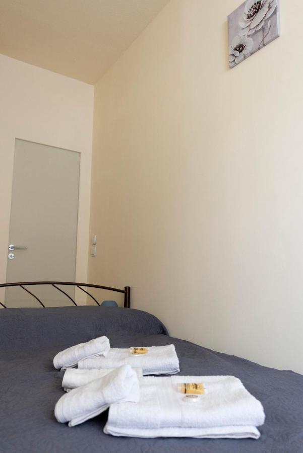 דירות אתונה Pure Urban Bedboxes Acropolis Metro Petralona מראה חיצוני תמונה