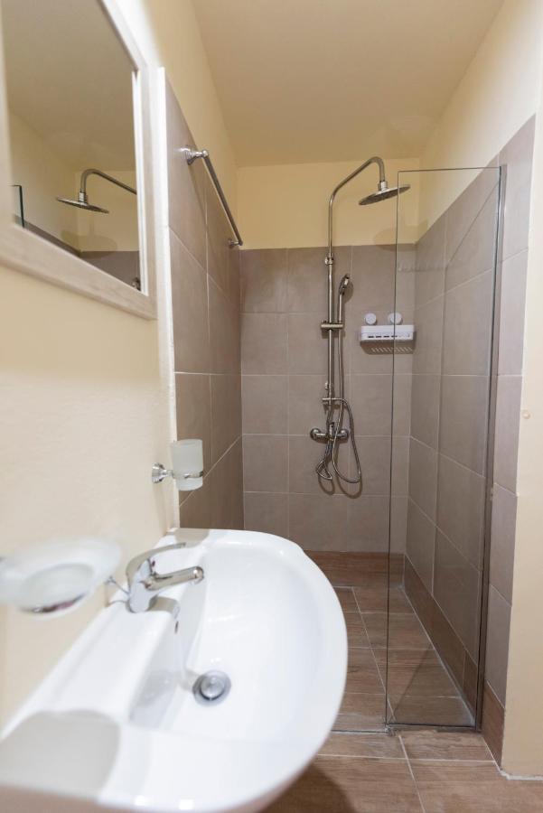 דירות אתונה Pure Urban Bedboxes Acropolis Metro Petralona מראה חיצוני תמונה